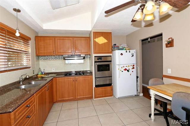 3365 Brunswick Drive, Florissant, MO 63033
