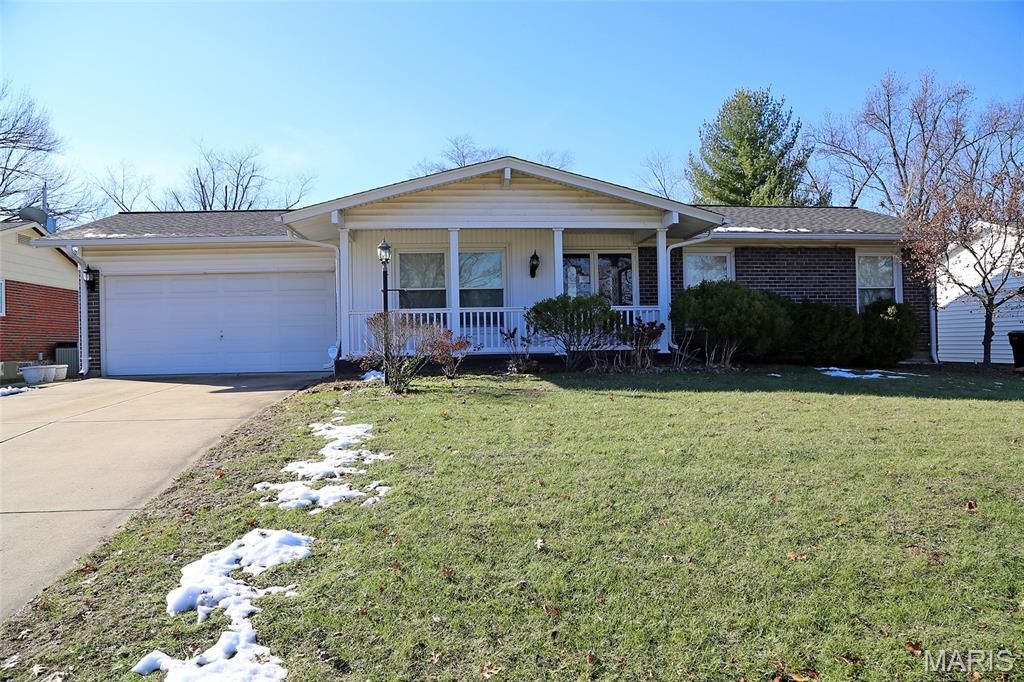 3365 Brunswick Drive, Florissant, MO 63033
