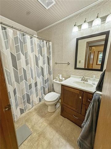 1607 N Clayton Street, Maryville, MO 64468