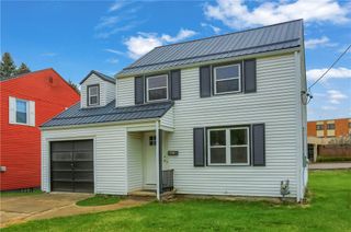 740 Pershing St, Ellwood City, PA 16117