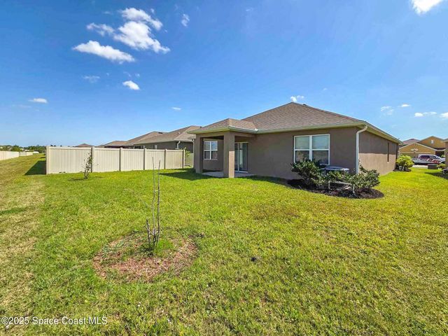 287 Guinevere Drive SW, Palm Bay, FL 32908