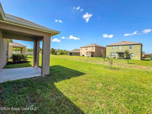 287 Guinevere Drive SW, Palm Bay, FL 32908