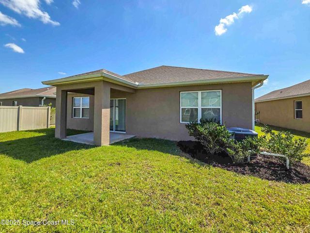 287 Guinevere Drive SW, Palm Bay, FL 32908