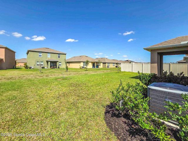 287 Guinevere Drive SW, Palm Bay, FL 32908