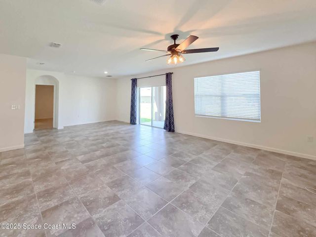 287 Guinevere Drive SW, Palm Bay, FL 32908