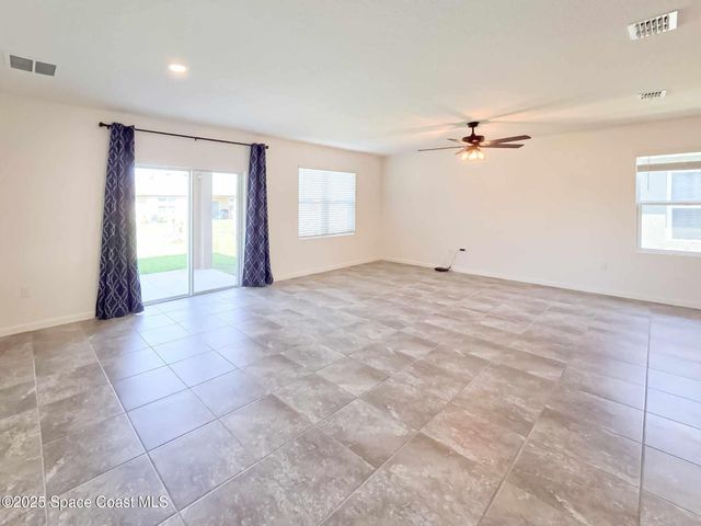 287 Guinevere Drive SW, Palm Bay, FL 32908