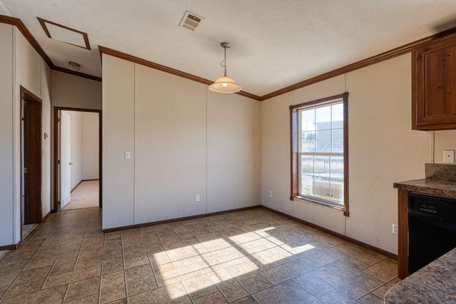 8 Capital Road, Edgewood, NM 87015