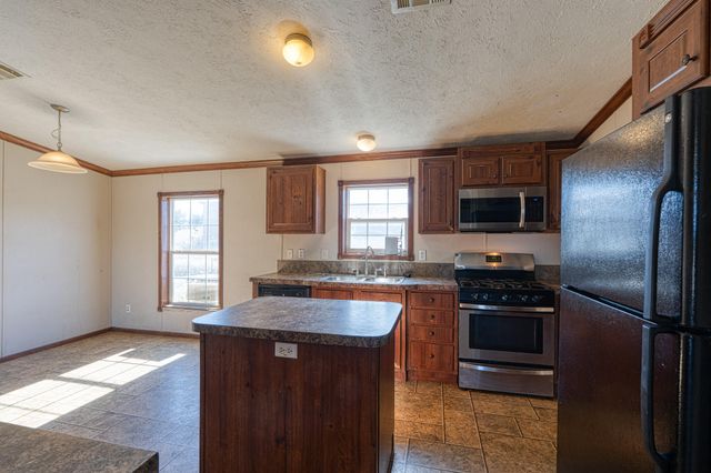 8 Capital Road, Edgewood, NM 87015