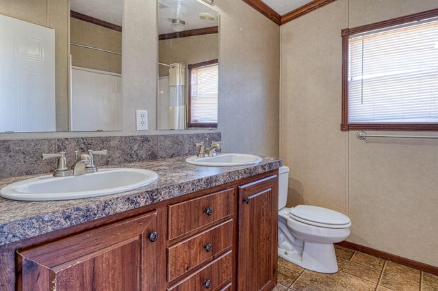 8 Capital Road, Edgewood, NM 87015