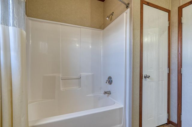 8 Capital Road, Edgewood, NM 87015