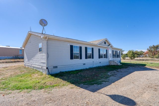 8 Capital Road, Edgewood, NM 87015