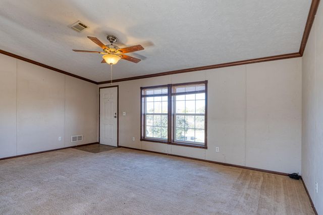 8 Capital Road, Edgewood, NM 87015