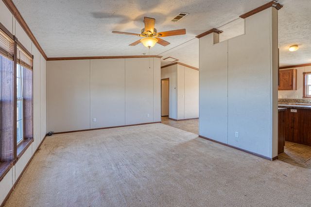 8 Capital Road, Edgewood, NM 87015