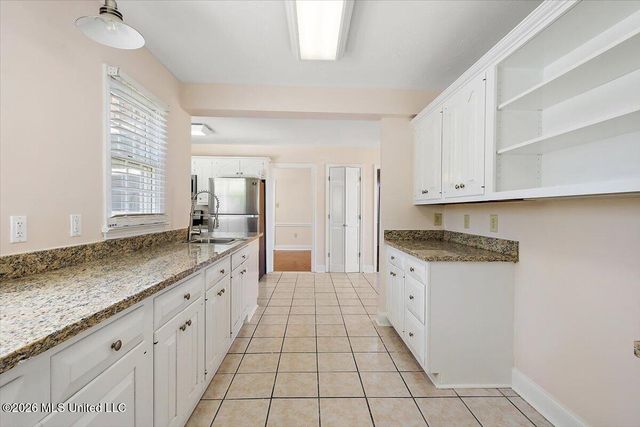 1618 Pear Orchard Place, Jackson, MS 39211