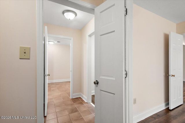 1618 Pear Orchard Place, Jackson, MS 39211