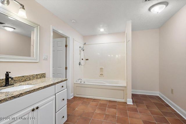 1618 Pear Orchard Place, Jackson, MS 39211