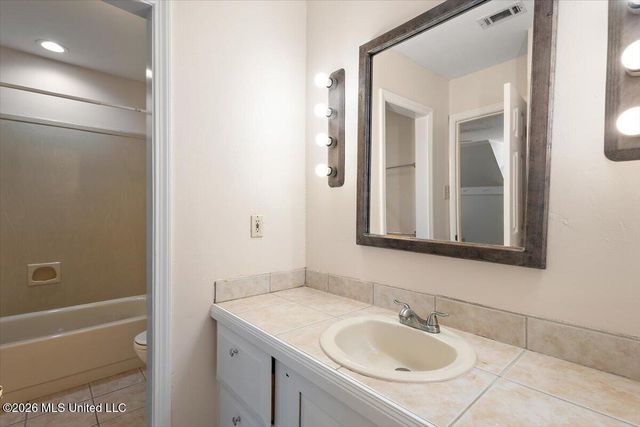 1618 Pear Orchard Place, Jackson, MS 39211