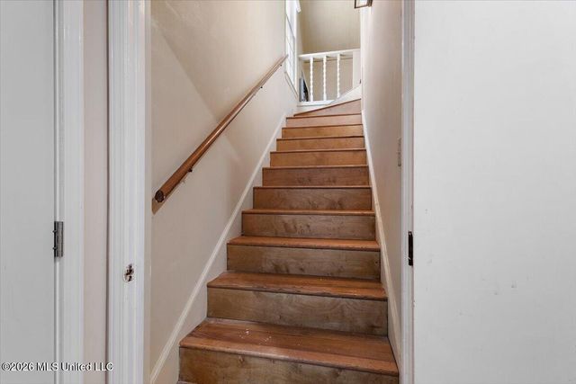 1618 Pear Orchard Place, Jackson, MS 39211