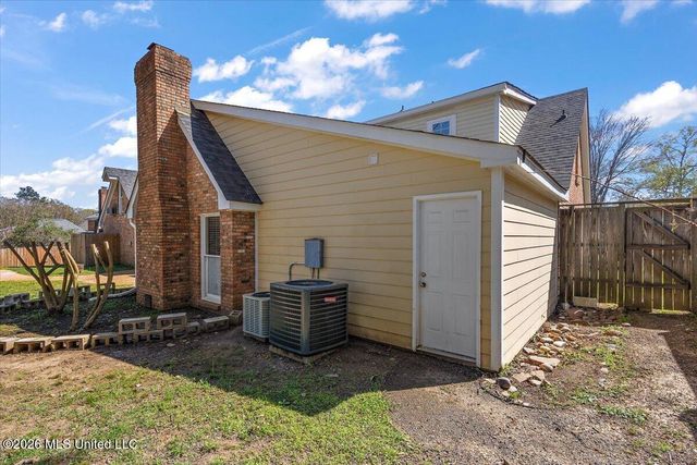 1618 Pear Orchard Place, Jackson, MS 39211