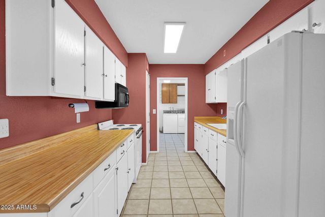 8250 E LOMITA Avenue, Mesa, AZ 85209