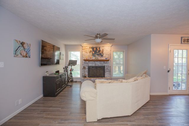 3901 Farrington Drive, Evansville, IN 47725