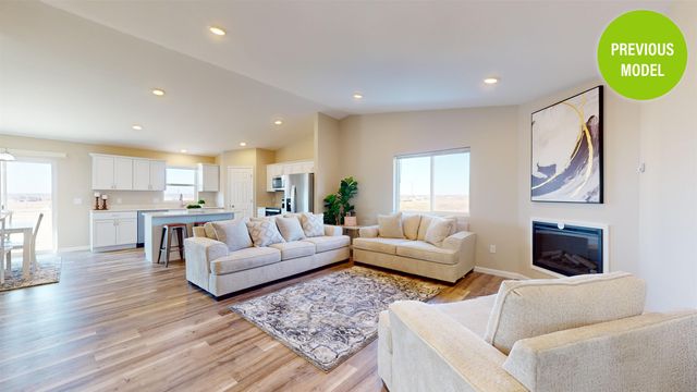 2321 23rd Ave NW, Minot, ND 58703