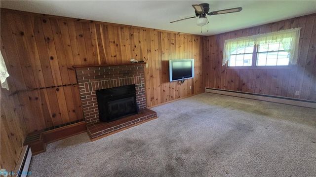 250 Baby LN, Mathews, VA 23109