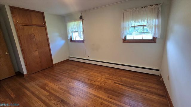 250 Baby LN, Mathews, VA 23109