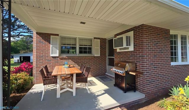 250 Baby LN, Mathews, VA 23109