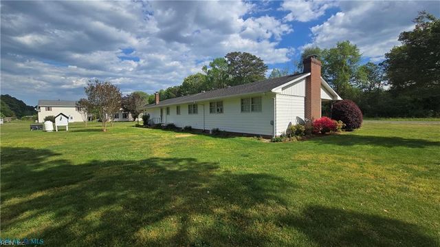 250 Baby LN, Mathews, VA 23109