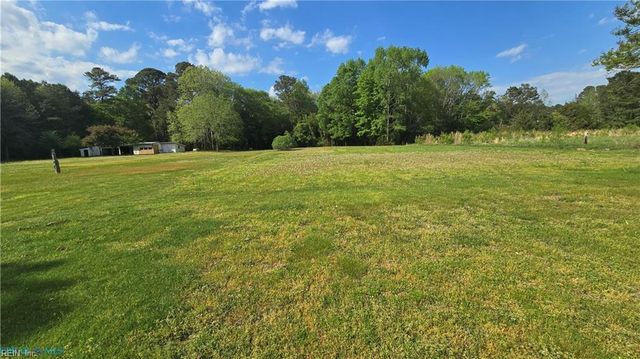 250 Baby LN, Mathews, VA 23109