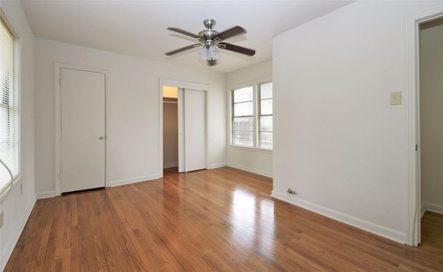 108 W Mink, Willis, TX 77378