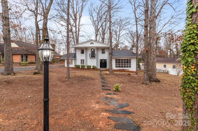 805 East Street, Albemarle, NC 28001