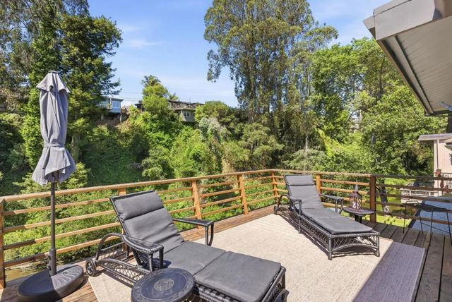 533 Riverview Drive, Capitola, CA 95010