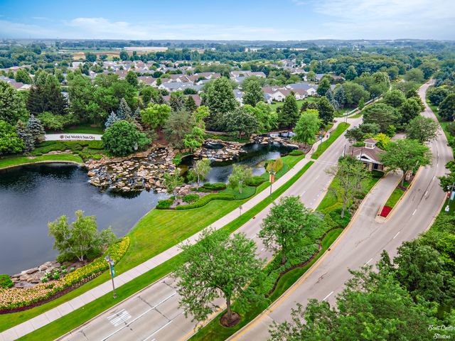 11848 Chatfield Crossing, Huntley, IL 60142