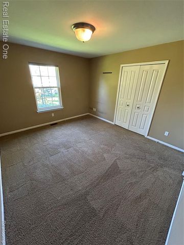 163 S Vista, Auburn Hills, MI 48326