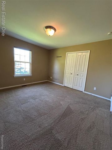 163 S Vista, Auburn Hills, MI 48326