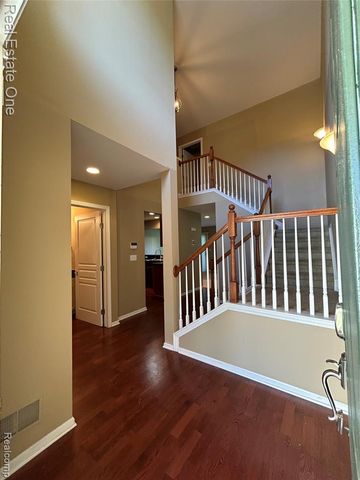 163 S Vista, Auburn Hills, MI 48326