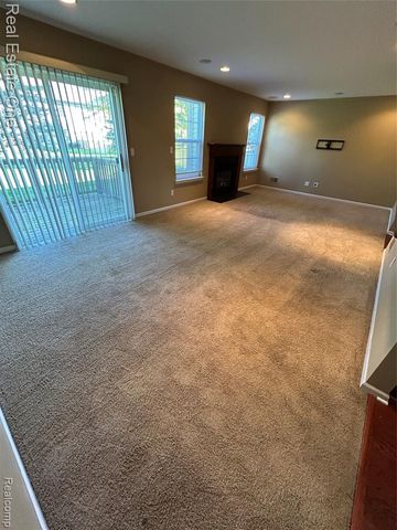 163 S Vista, Auburn Hills, MI 48326