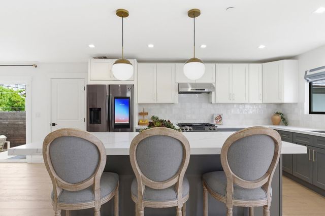 1221 Carlisle Drive, San Mateo, CA 94402