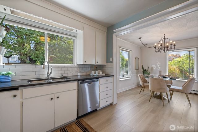 3915 N 11th Street, Tacoma, WA 98406