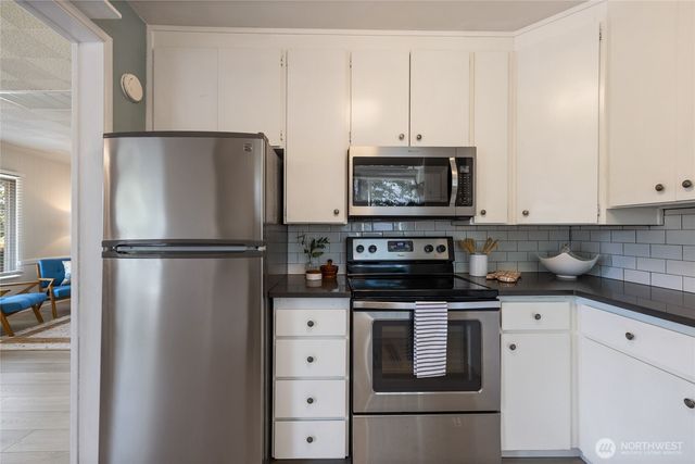 3915 N 11th Street, Tacoma, WA 98406