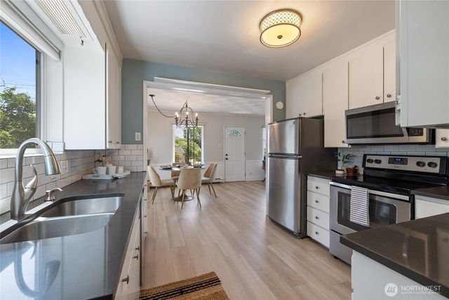 3915 N 11th Street, Tacoma, WA 98406