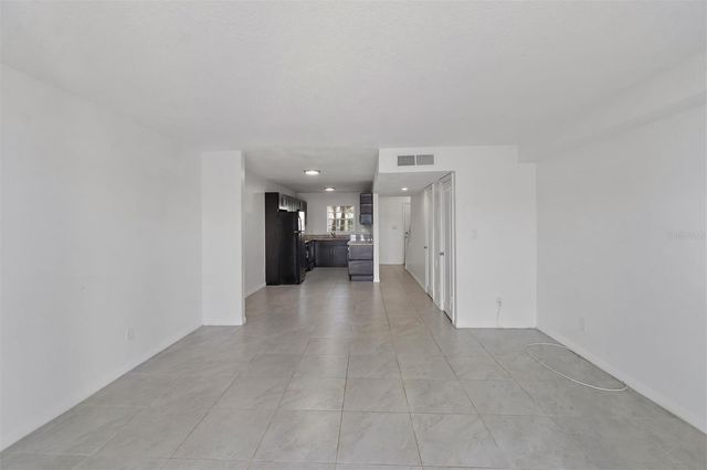 165 POMPANO DR SE, St Petersburg, FL 33705