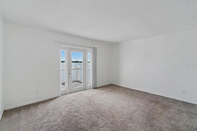 165 POMPANO DR SE, St Petersburg, FL 33705