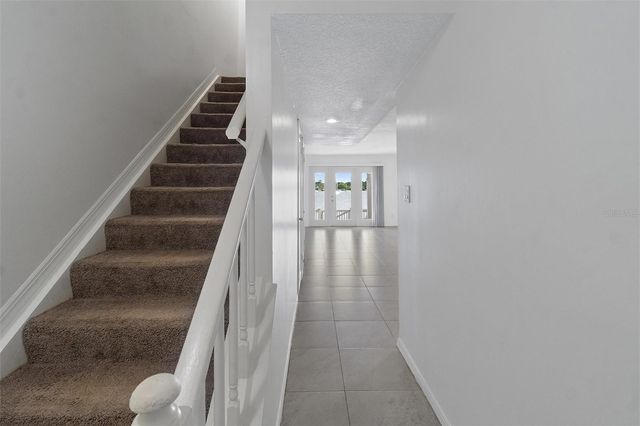 165 POMPANO DR SE, St Petersburg, FL 33705