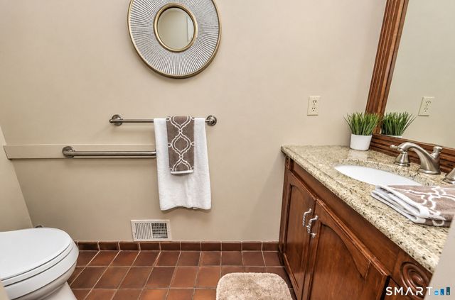 28 Nettleton Drive, Woodbridge, CT 06525