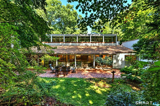 28 Nettleton Drive, Woodbridge, CT 06525