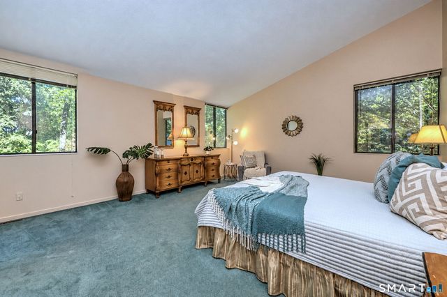 28 Nettleton Drive, Woodbridge, CT 06525