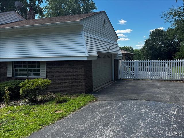 55 Queens Drive, Unincorporated, MO 63034